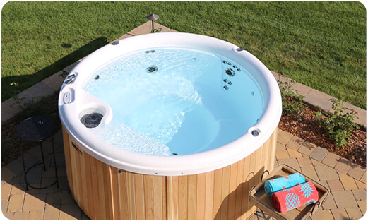 jacuzzi hout massagejets ticra outdoor whirlpool
